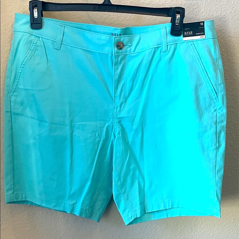 NWT a.n.a Women's Turquoise Shorts size 16